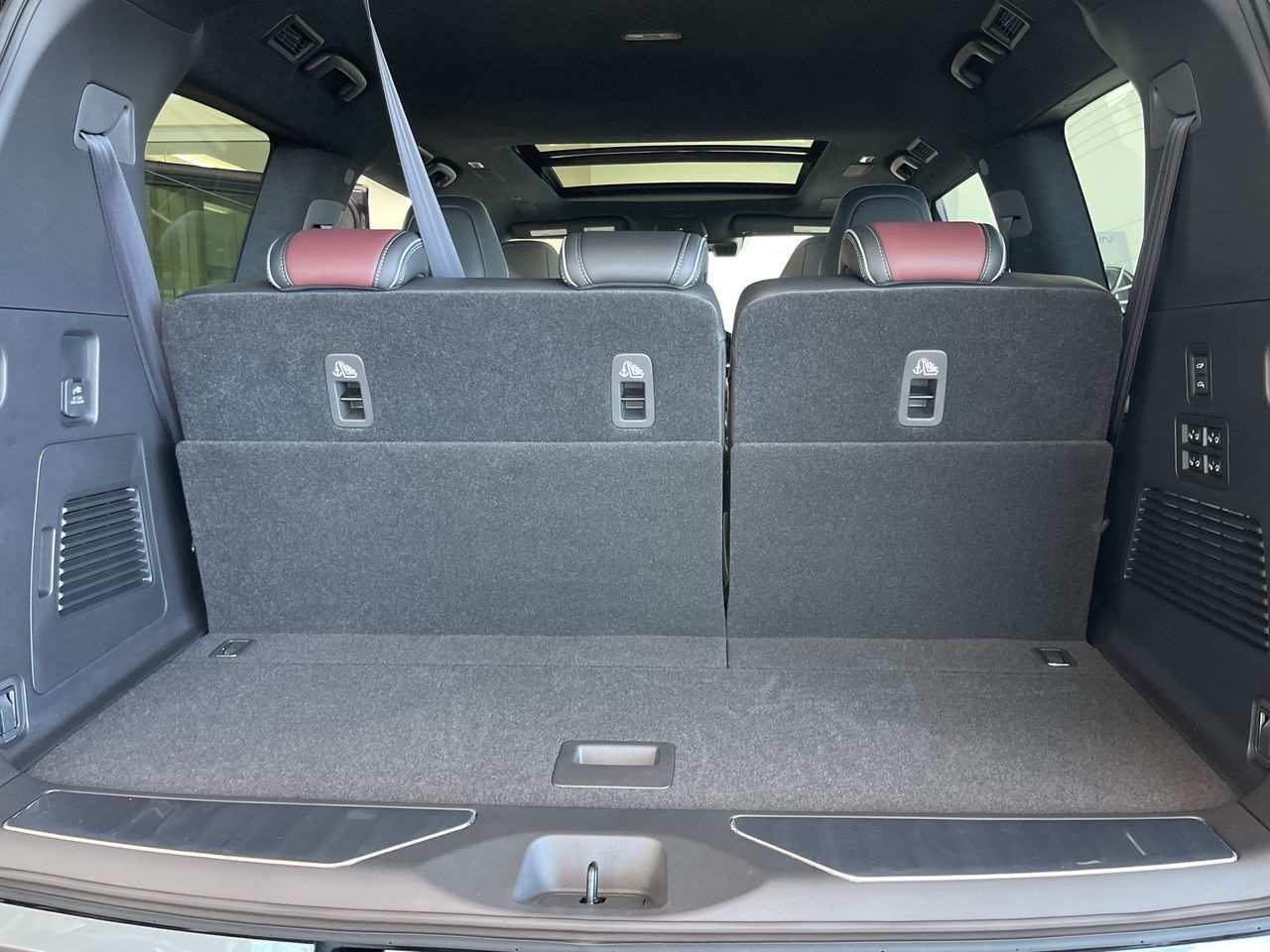 2025 Infiniti QX80 in Mississauga, Ontario