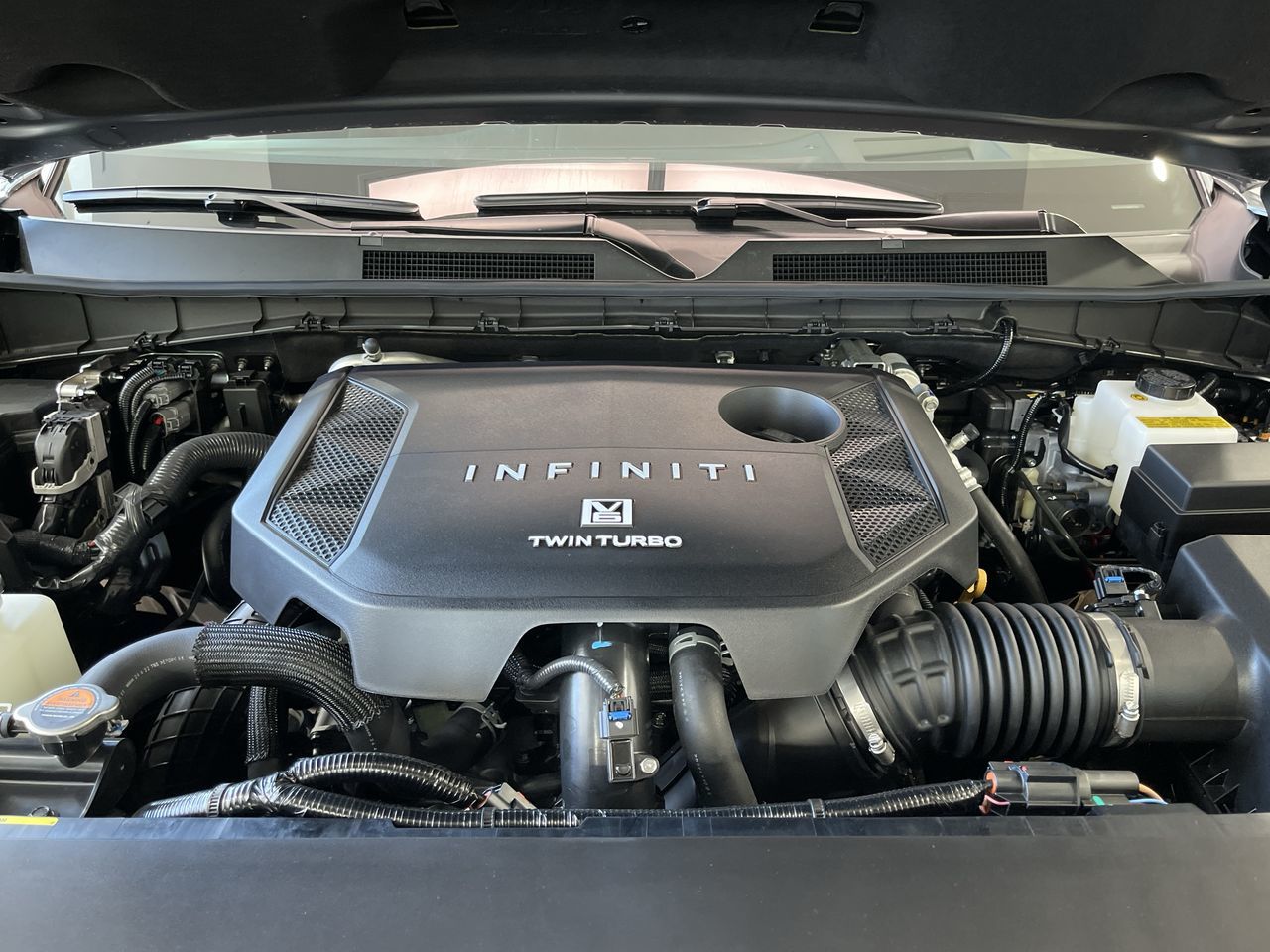2025 Infiniti QX80 in Mississauga, Ontario