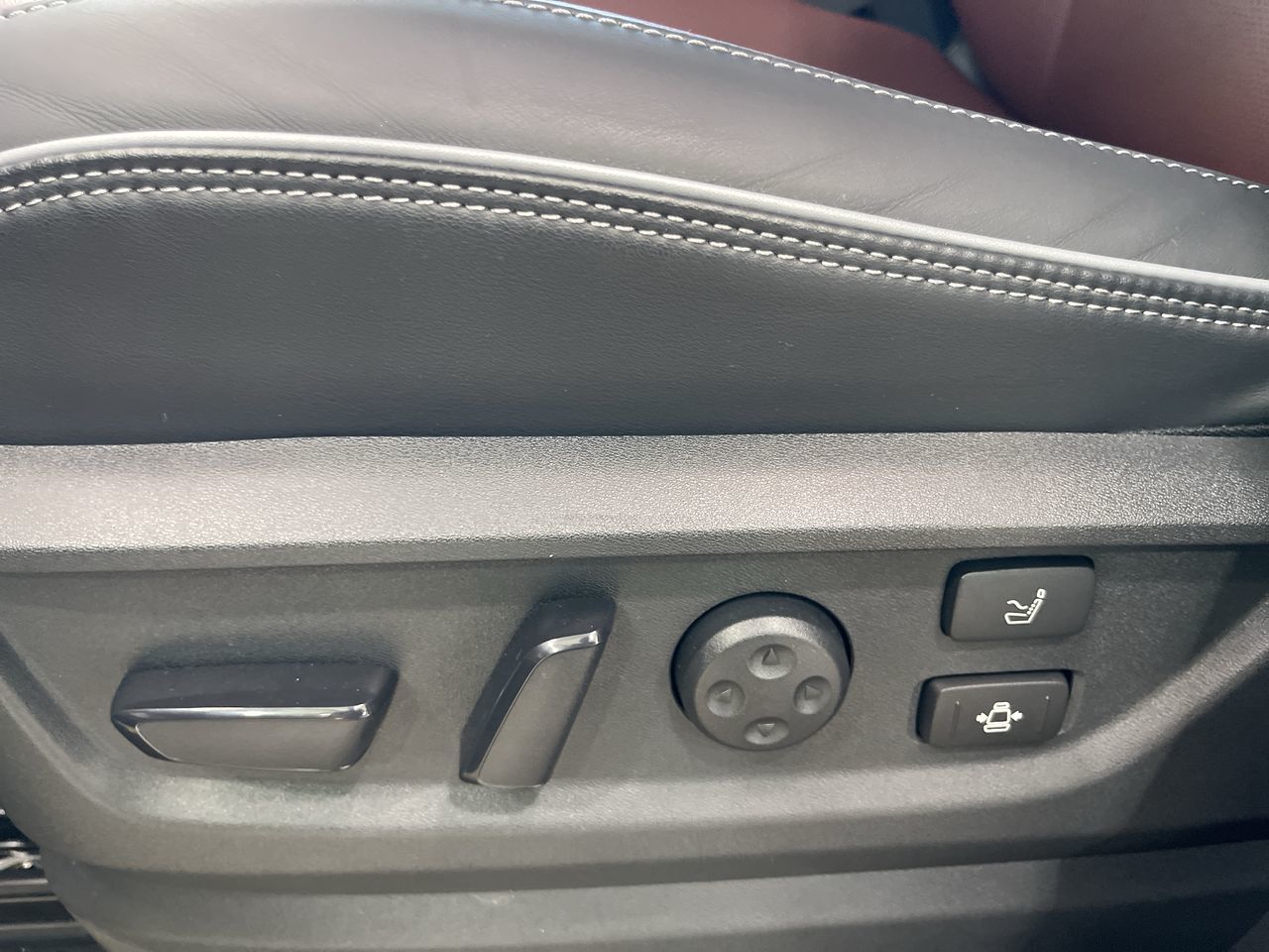 2025 Infiniti QX80 in Mississauga, Ontario