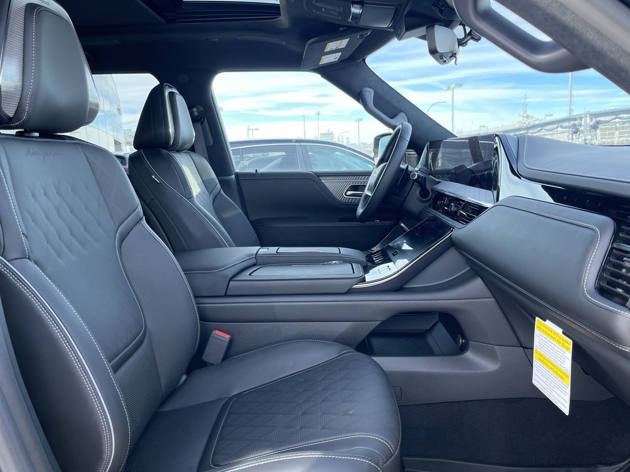 2025 Infiniti QX80 in Mississauga, Ontario