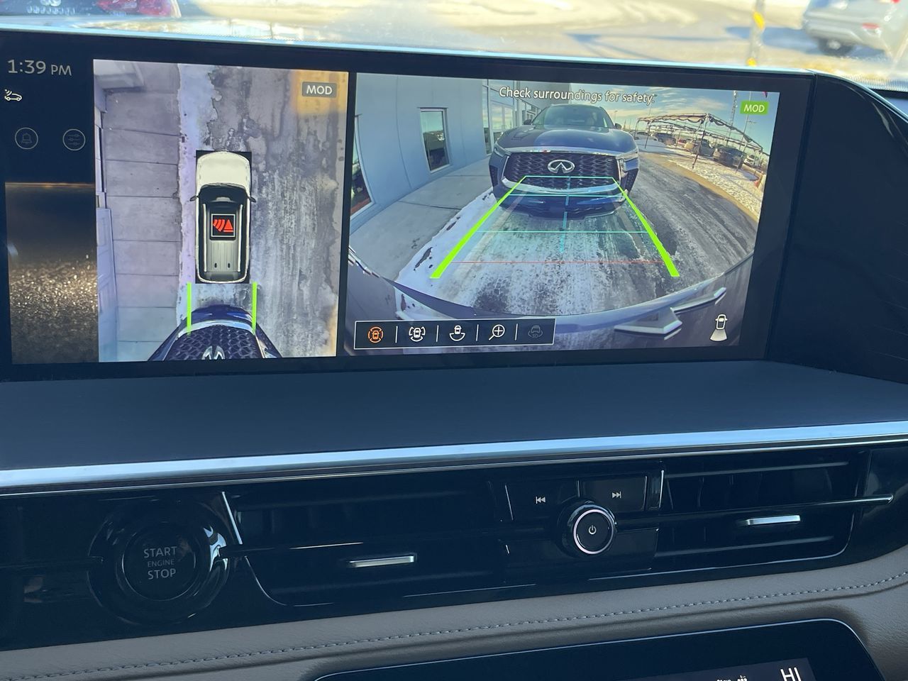 2025 Infiniti QX80 in Mississauga, Ontario