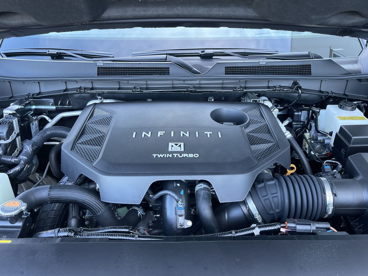 2025 Infiniti QX80 in Mississauga, Ontario