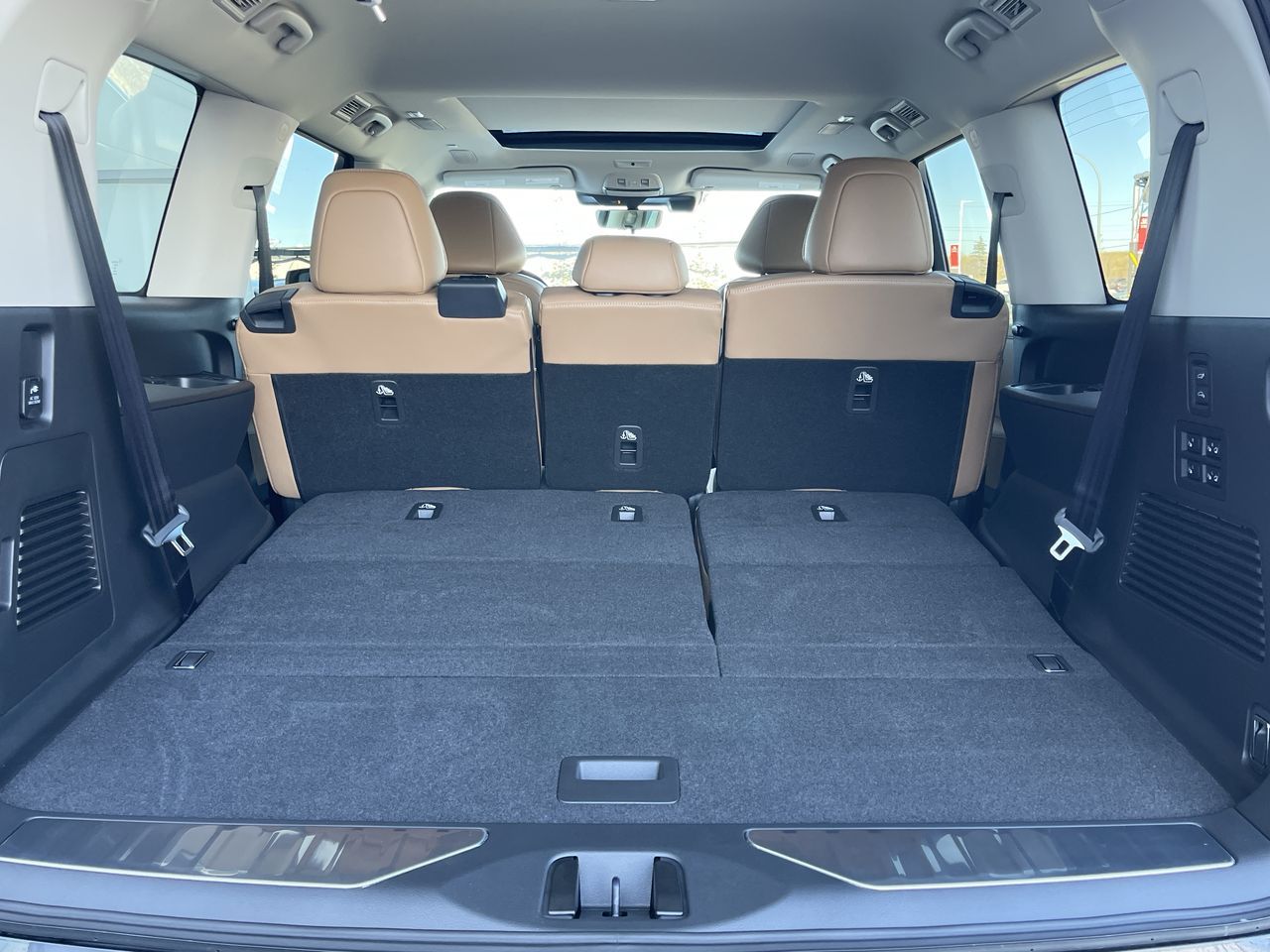 2025 Infiniti QX80 in Mississauga, Ontario