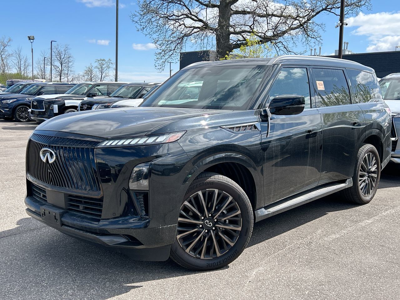 Infiniti QX80  2025 à Mississauga, Ontario