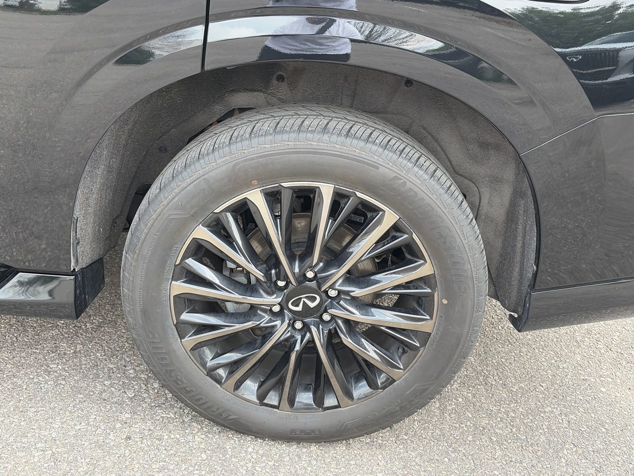 2025 Infiniti QX80 in Mississauga, Ontario