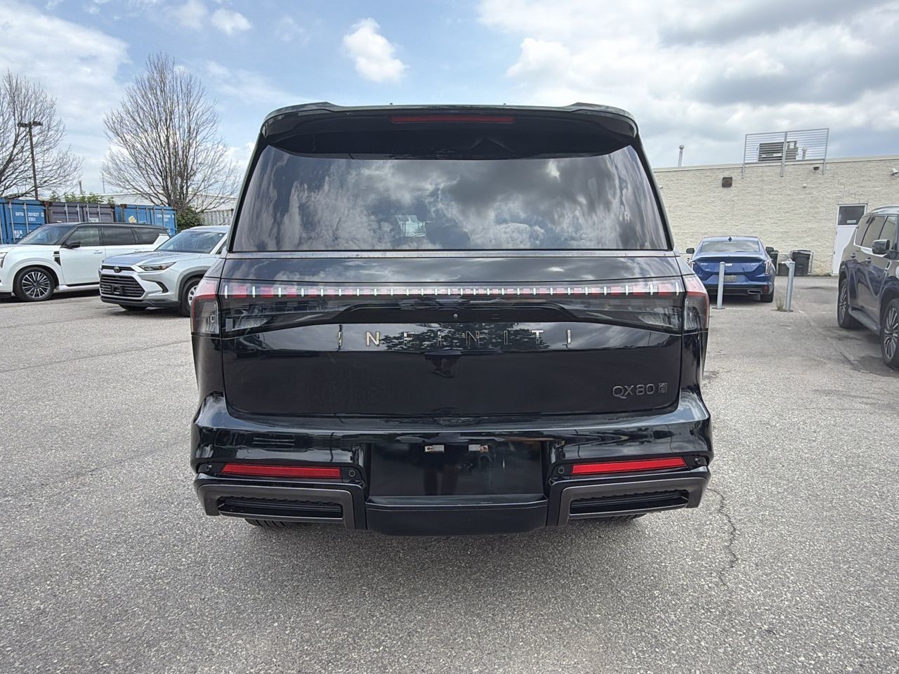 2025 Infiniti QX80 in Mississauga, Ontario