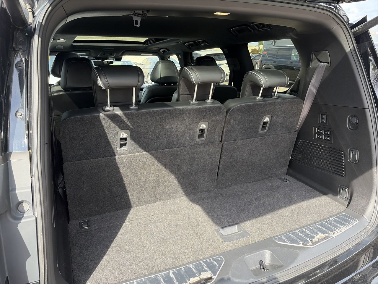 2025 Infiniti QX80 in Mississauga, Ontario