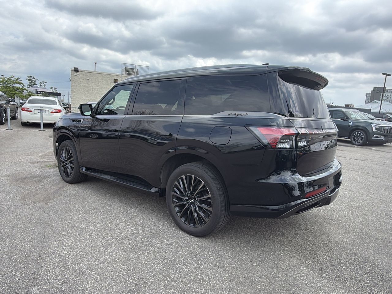 2025 Infiniti QX80 in Mississauga, Ontario