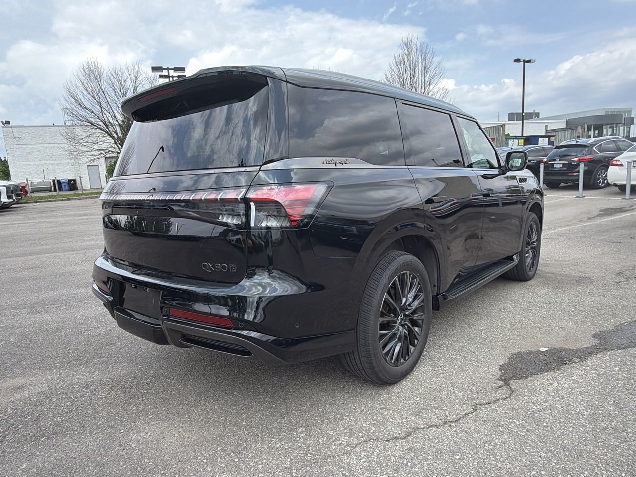 2025 Infiniti QX80 in Mississauga, Ontario