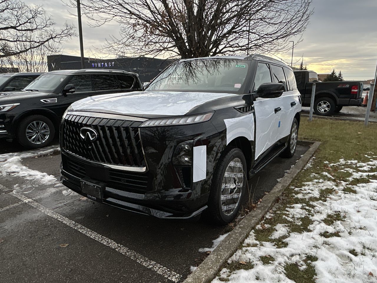 2026 Infiniti QX80 in Mississauga, Ontario