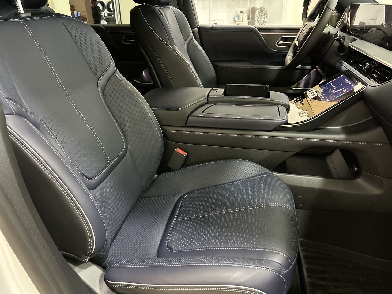 2026 Infiniti QX80 in Mississauga, Ontario