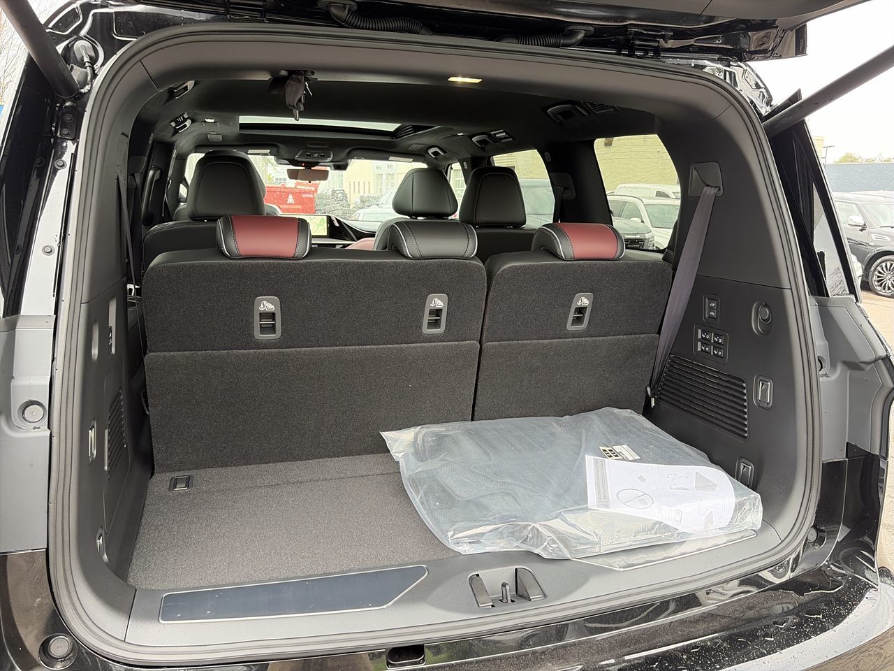 2027 Infiniti QX80