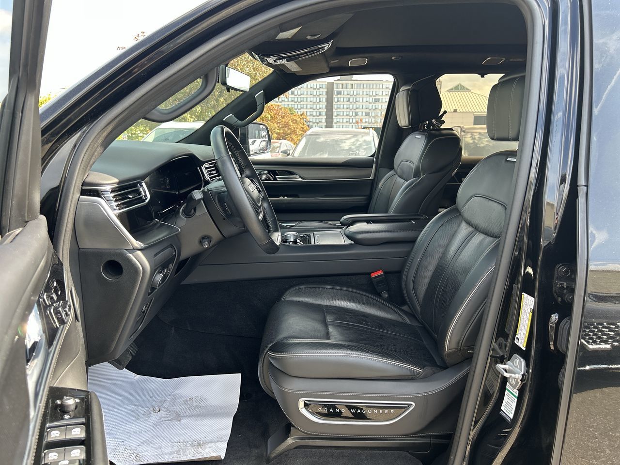 2023 Jeep Grand Wagoneer