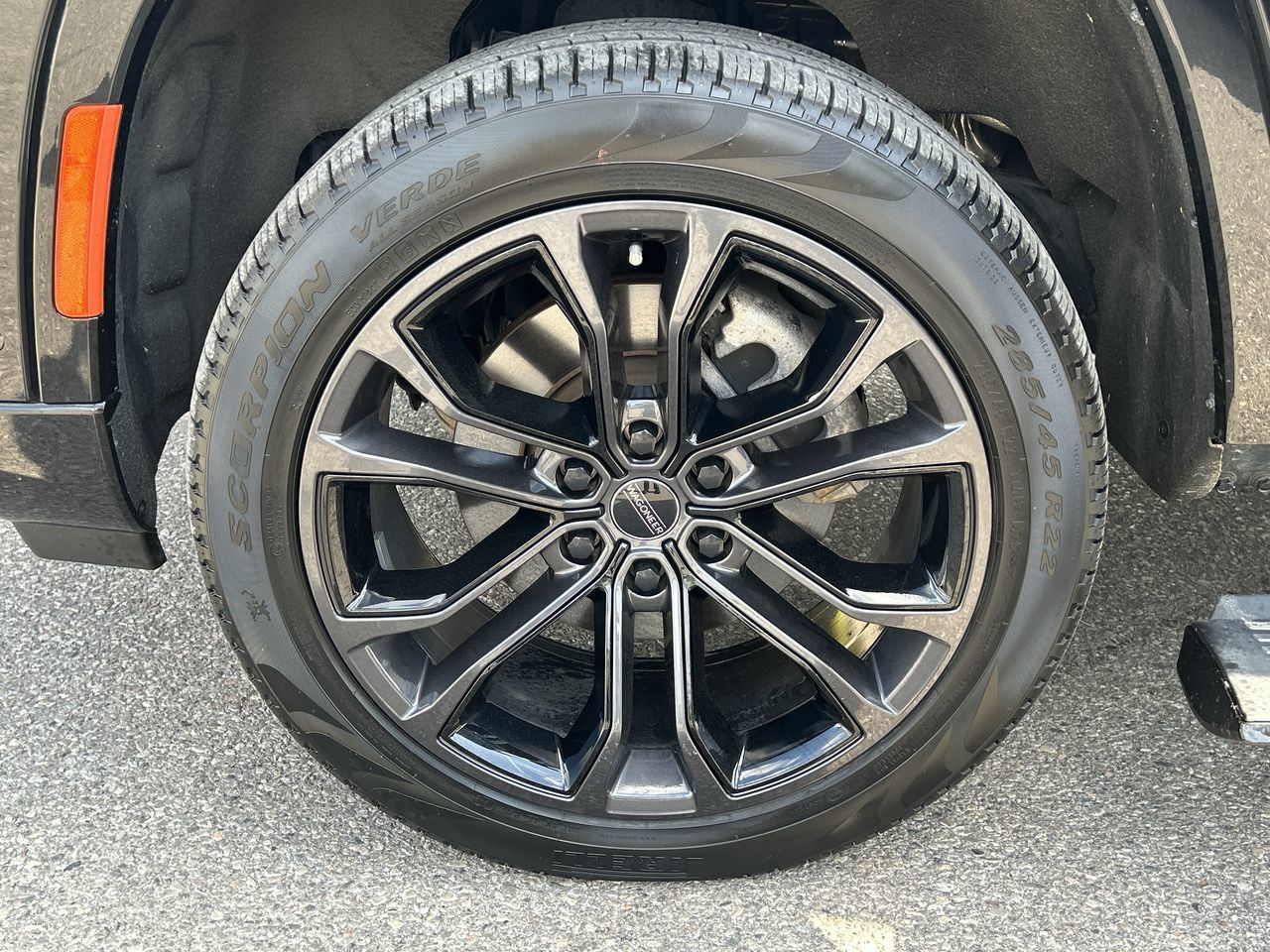 2023 Jeep Grand Wagoneer