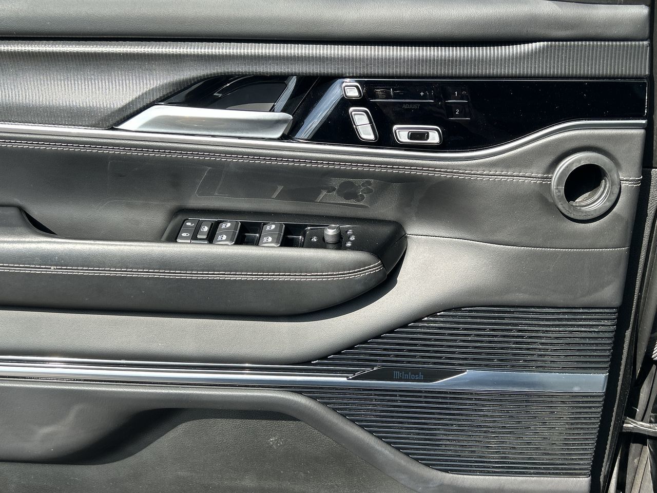 2023 Jeep Grand Wagoneer