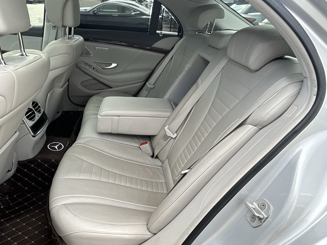 Mercedes-Benz S550  2014 à Mississauga, Ontario