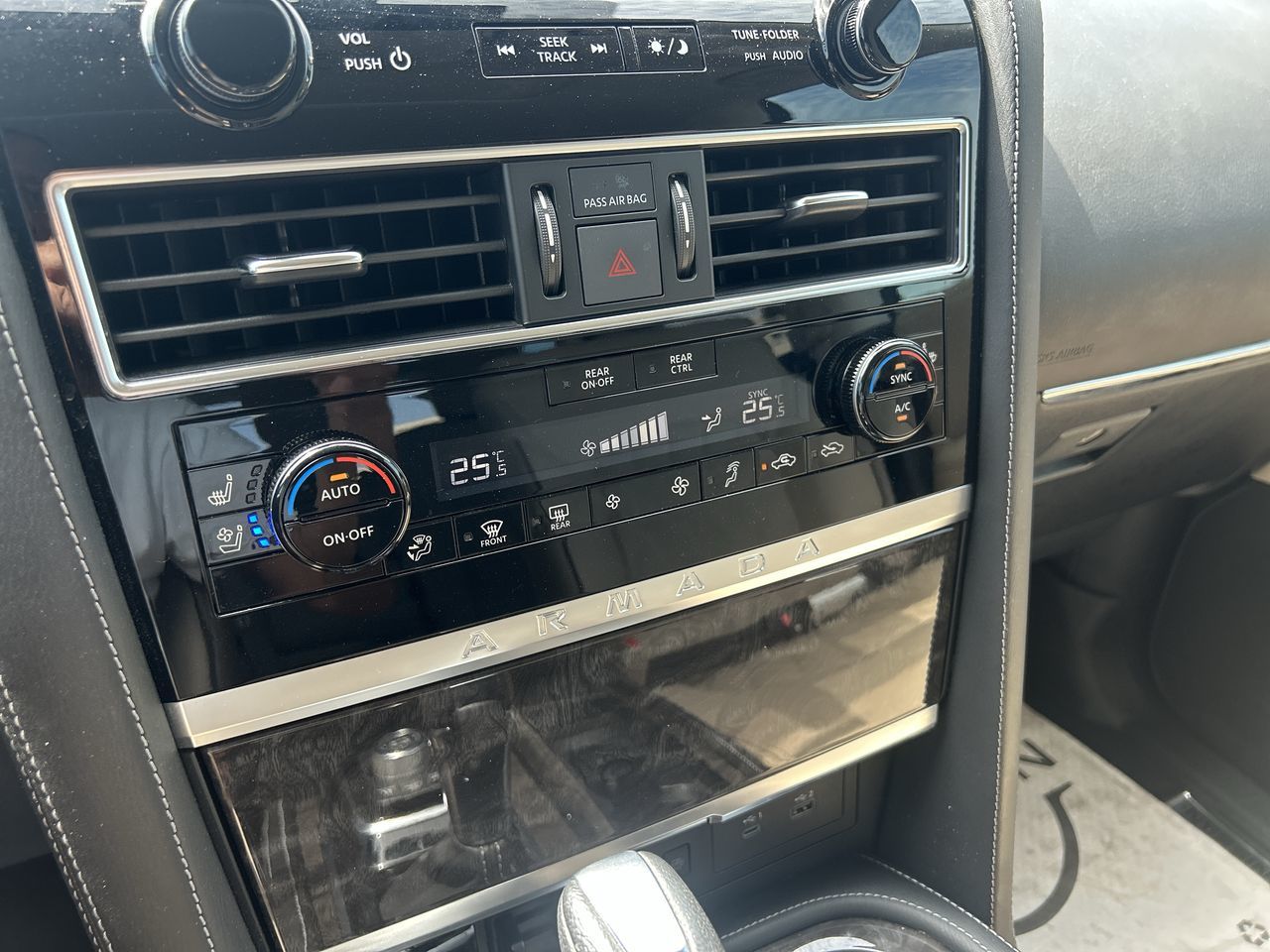 2023 Nissan Armada in Mississauga, Ontario