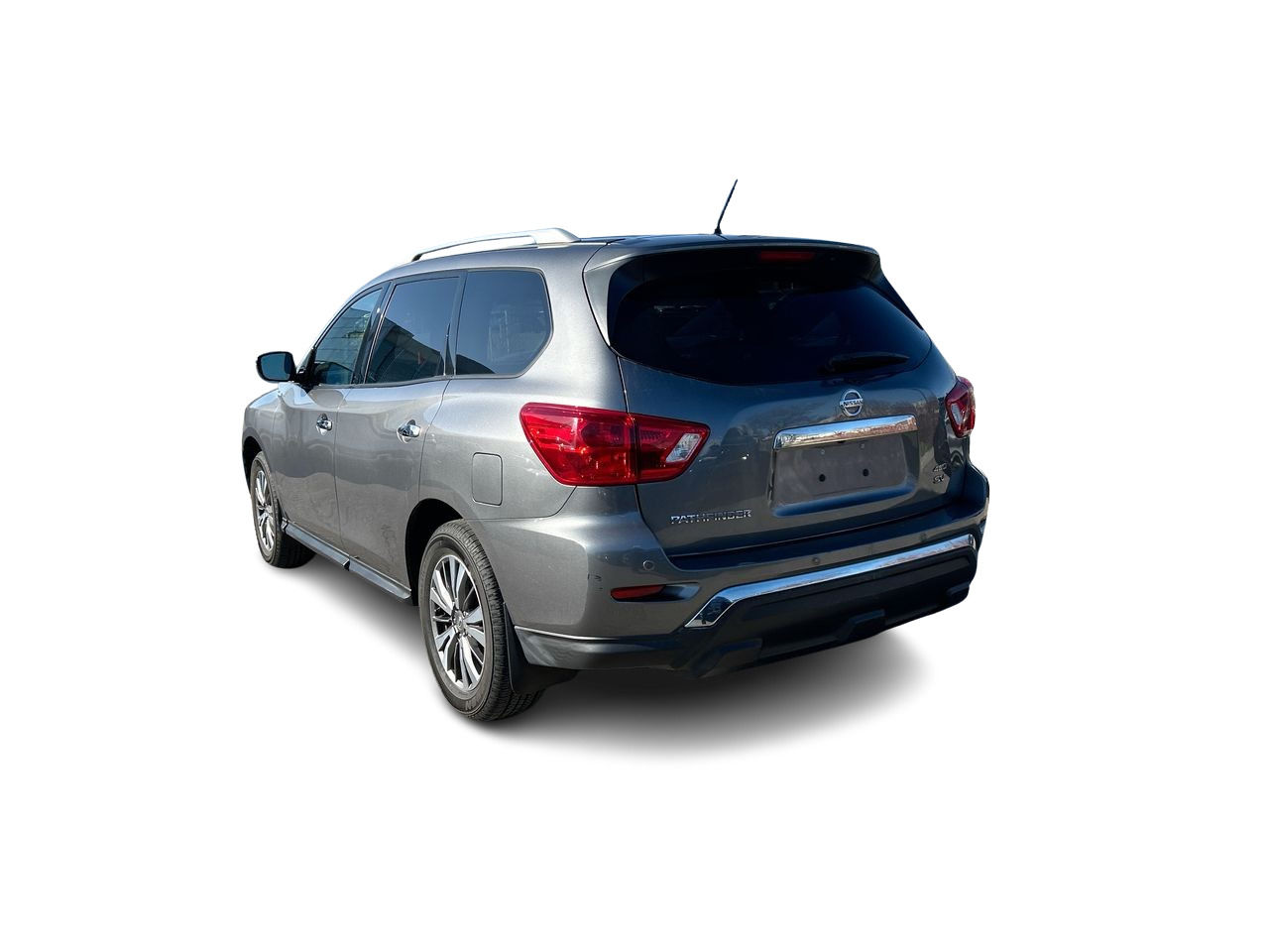 2018 Nissan Pathfinder in Mississauga, Ontario