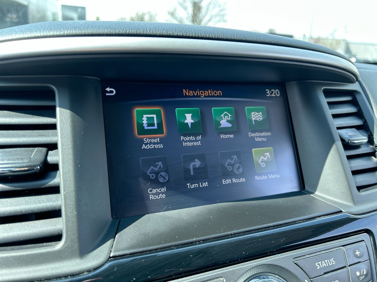 2018 Nissan Pathfinder in Mississauga, Ontario