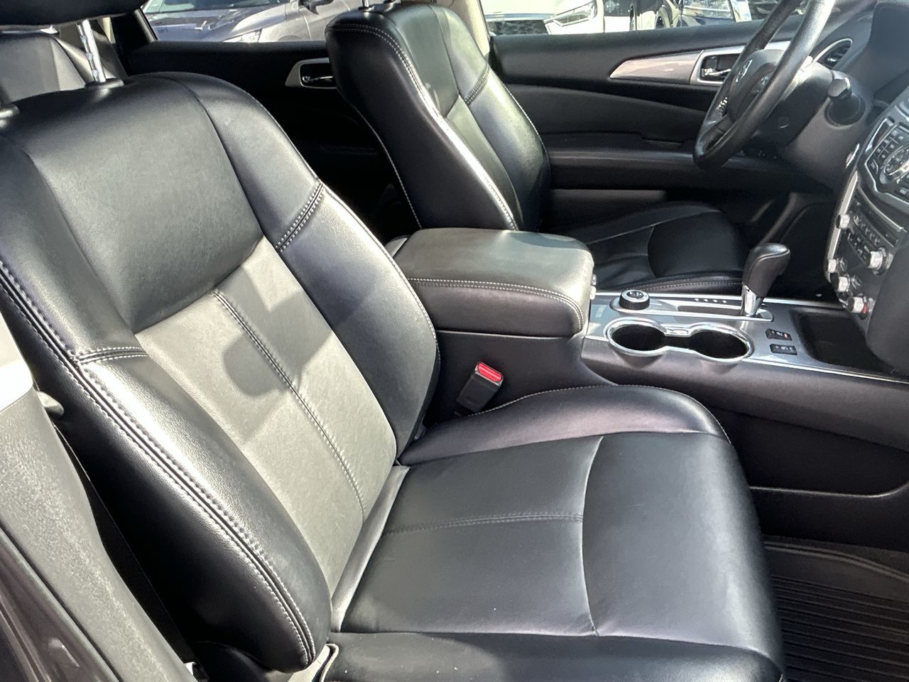 2020 Nissan Pathfinder in Mississauga, Ontario