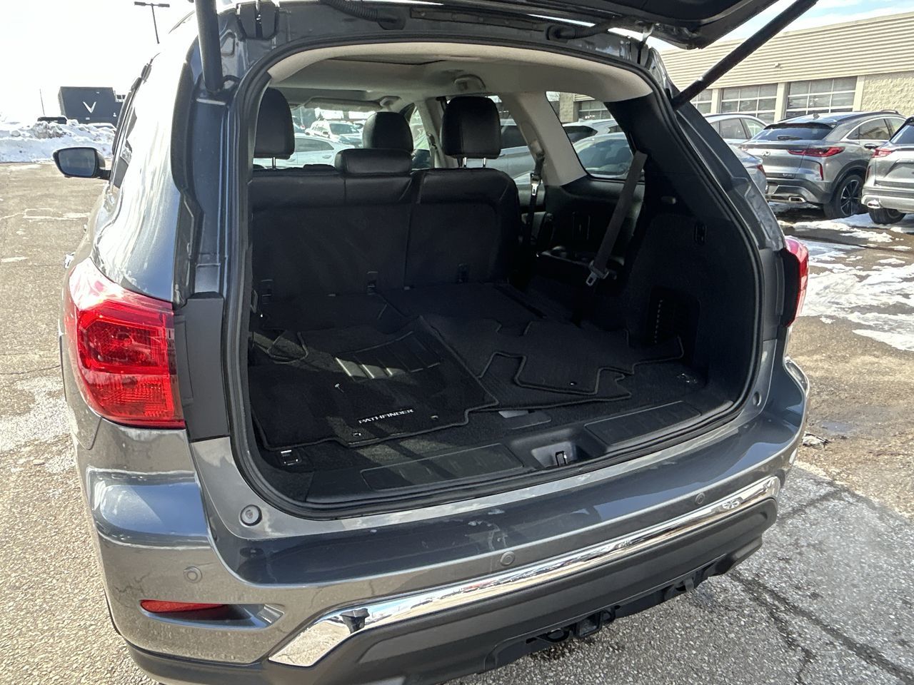 2020 Nissan Pathfinder in Mississauga, Ontario