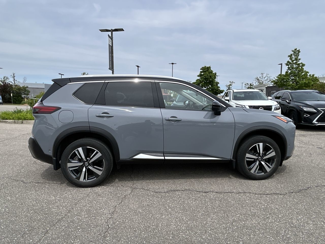 2021 Nissan Rogue in Mississauga, Ontario