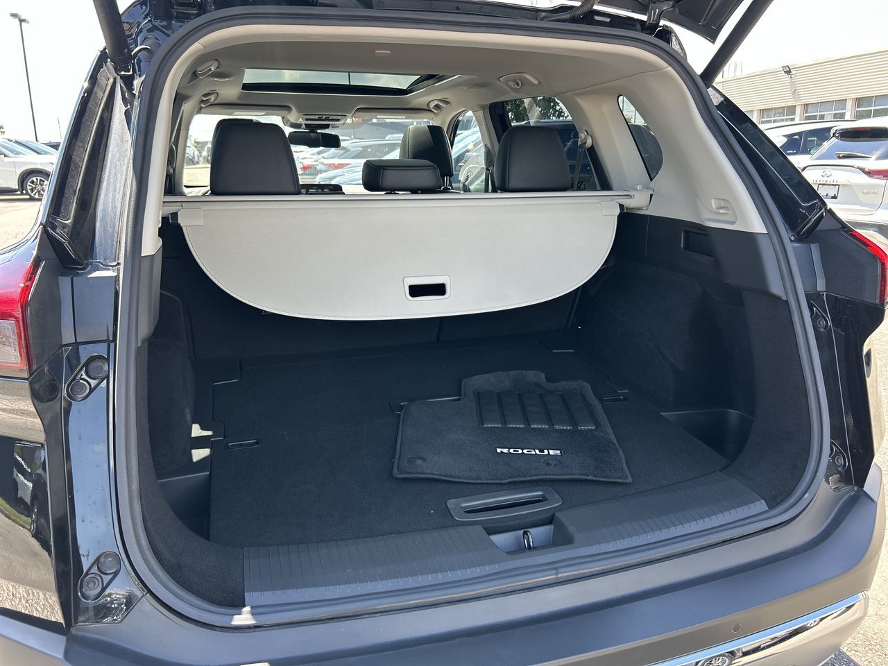 2022 Nissan Rogue in Mississauga, Ontario