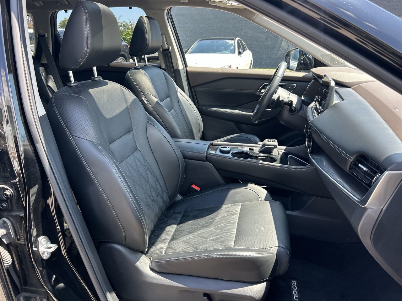 2022 Nissan Rogue in Mississauga, Ontario