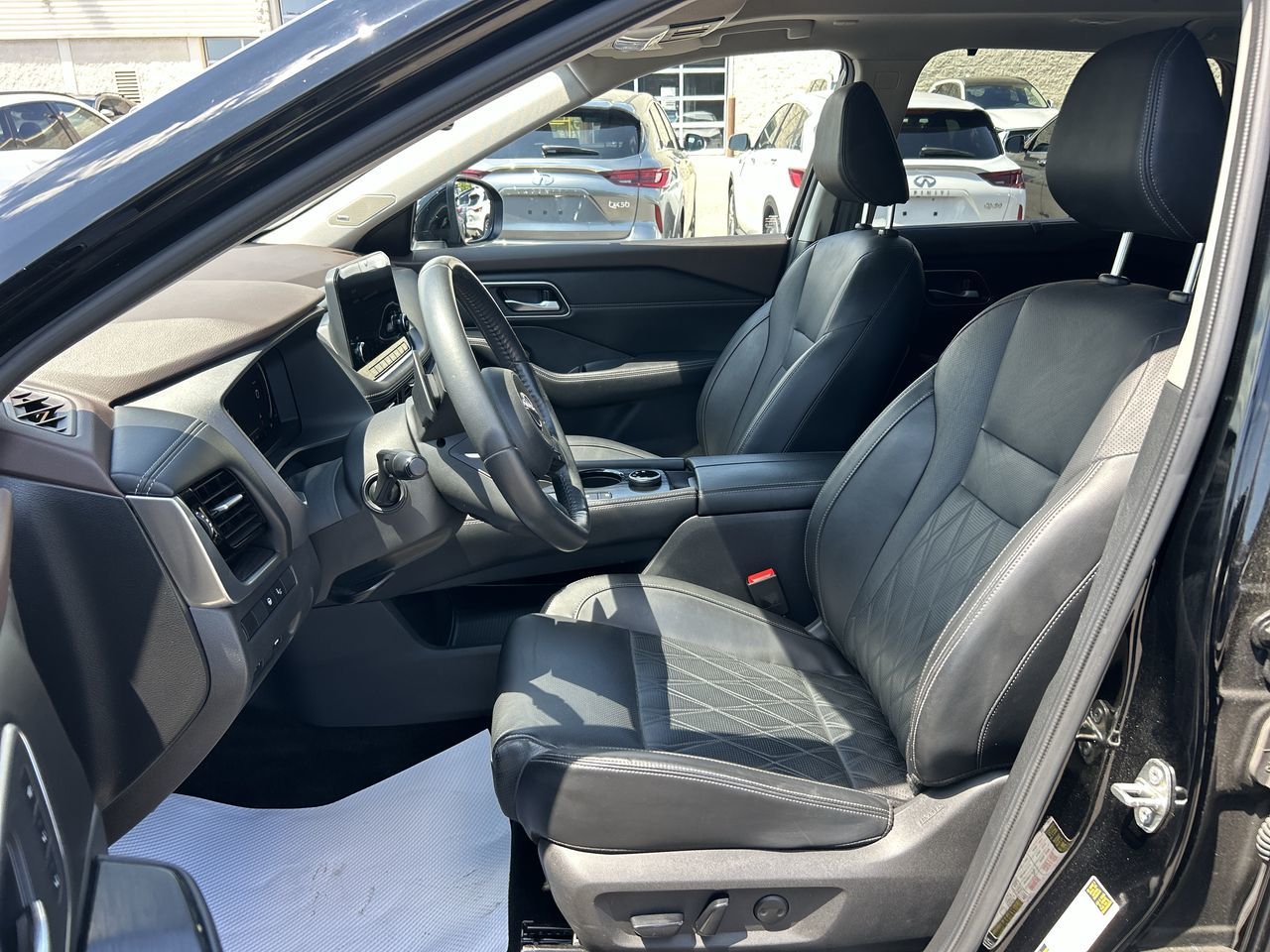 2022 Nissan Rogue in Mississauga, Ontario