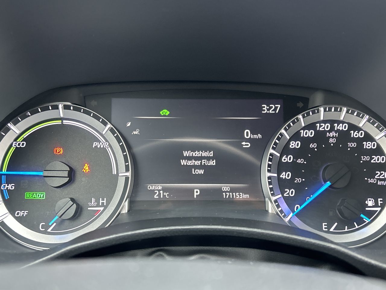 2023 Toyota Highlander hybrid in Mississauga, Ontario