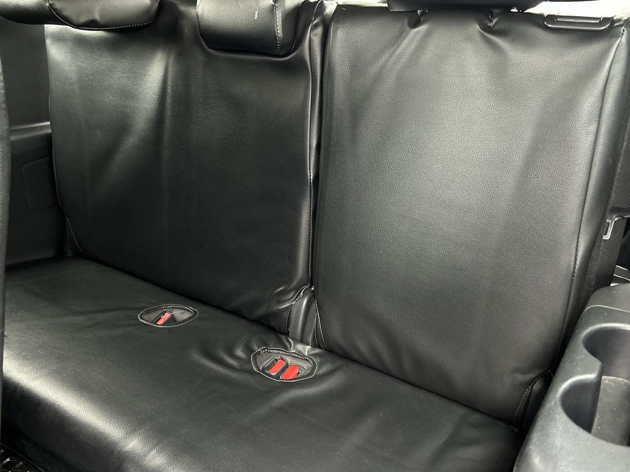 2023 Toyota Highlander hybrid in Mississauga, Ontario