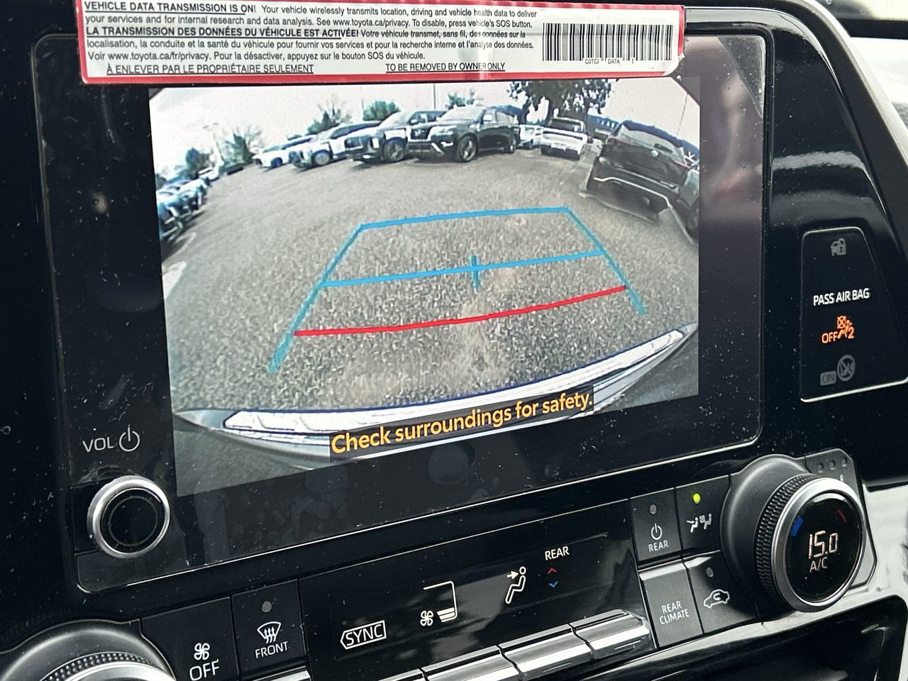 2023 Toyota Highlander hybrid in Mississauga, Ontario