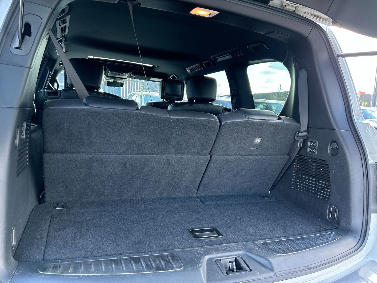 2021 Infiniti QX80 in Mississauga, Ontario