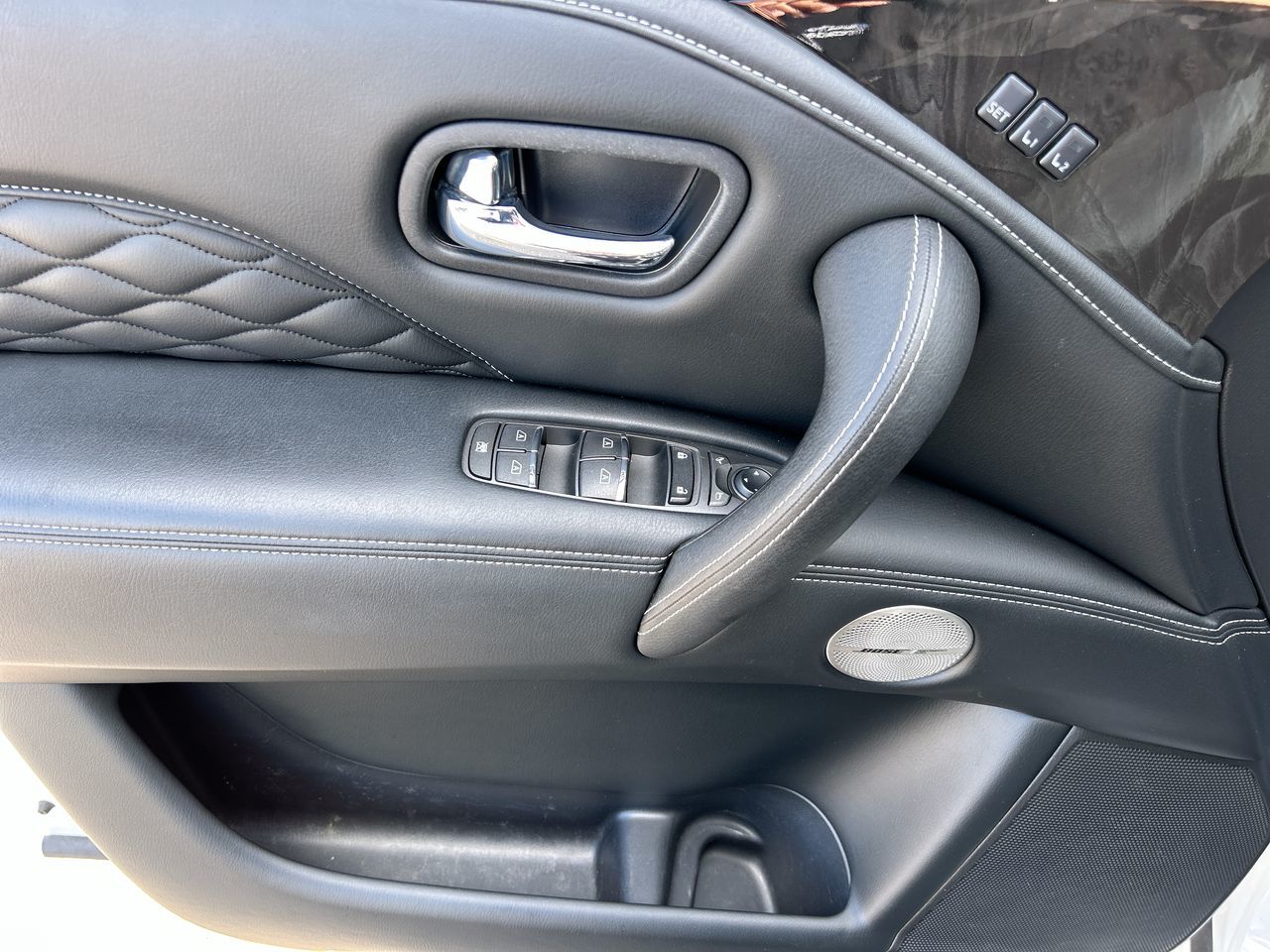 2021 Infiniti QX80 in Mississauga, Ontario