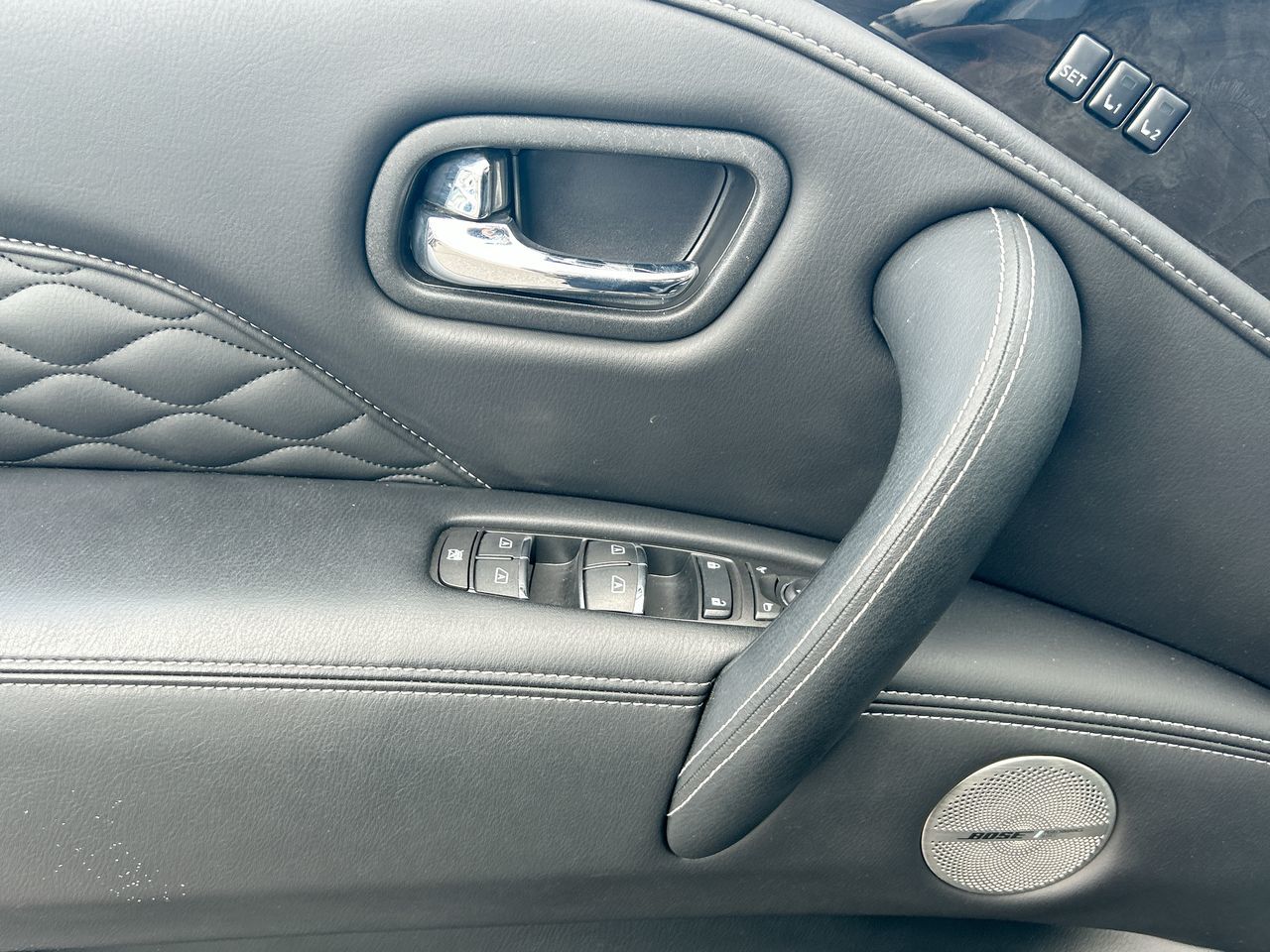 2023 Infiniti QX80 in Mississauga, Ontario