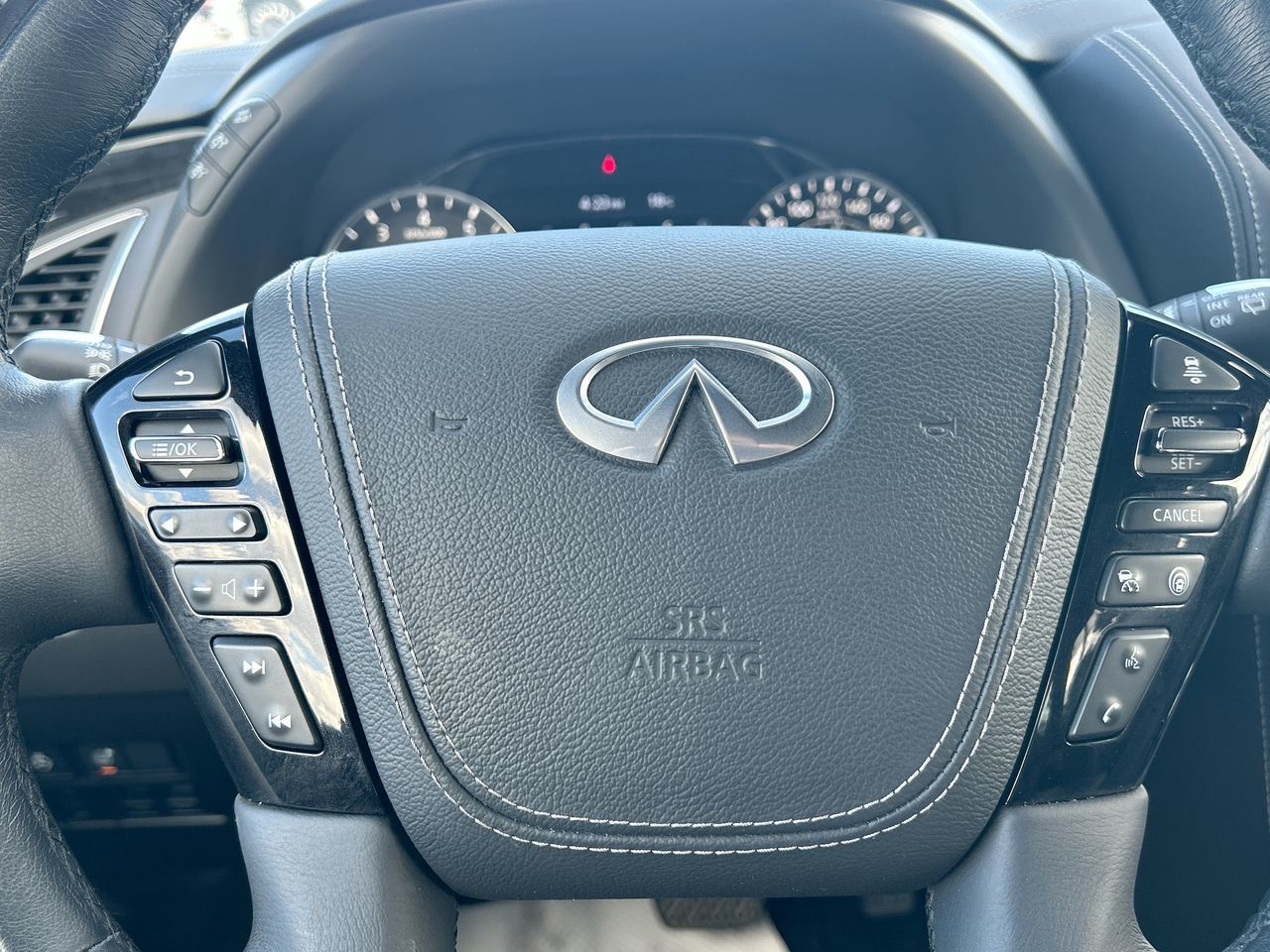 2023 Infiniti QX80 in Mississauga, Ontario