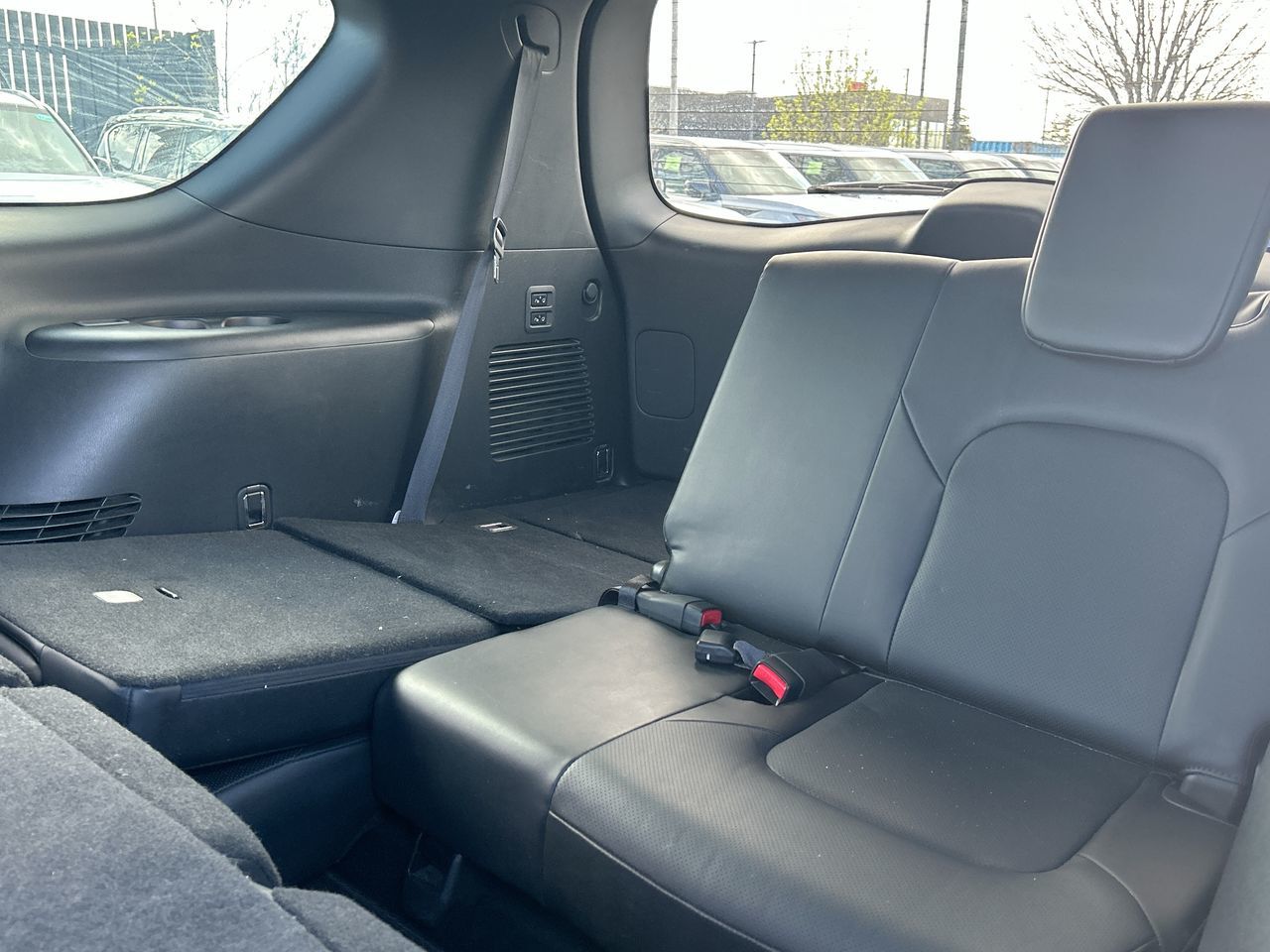 2023 Infiniti QX80 in Mississauga, Ontario