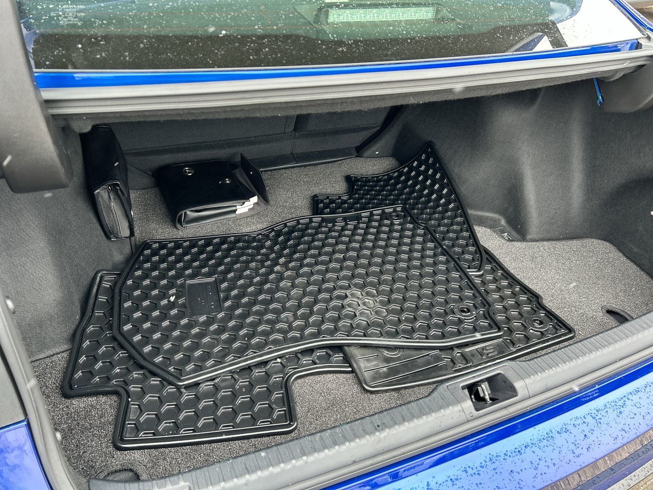 2023 Lexus IS in Mississauga, Ontario