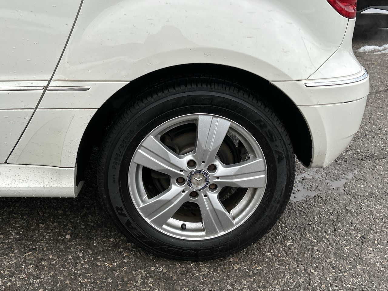 2010 Mercedes-Benz B200 in Mississauga, Ontario