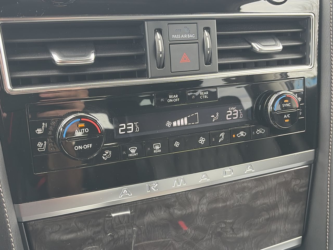 2022 Nissan Armada in Mississauga, Ontario