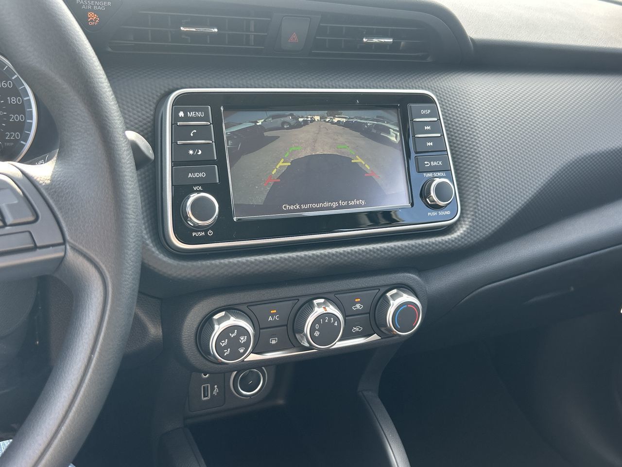 2025 Nissan Kicks Play in Mississauga, Ontario