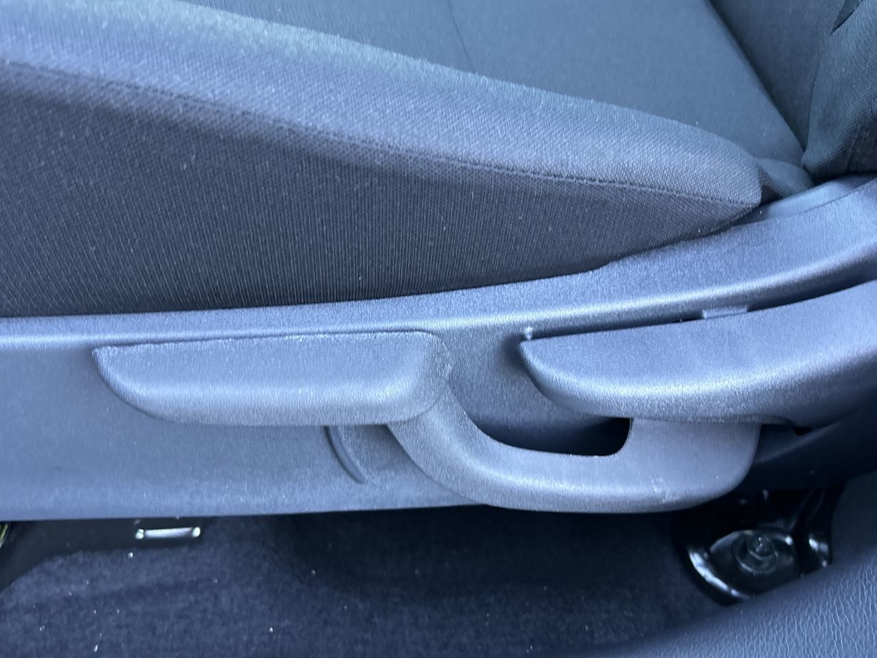 2025 Nissan Kicks Play