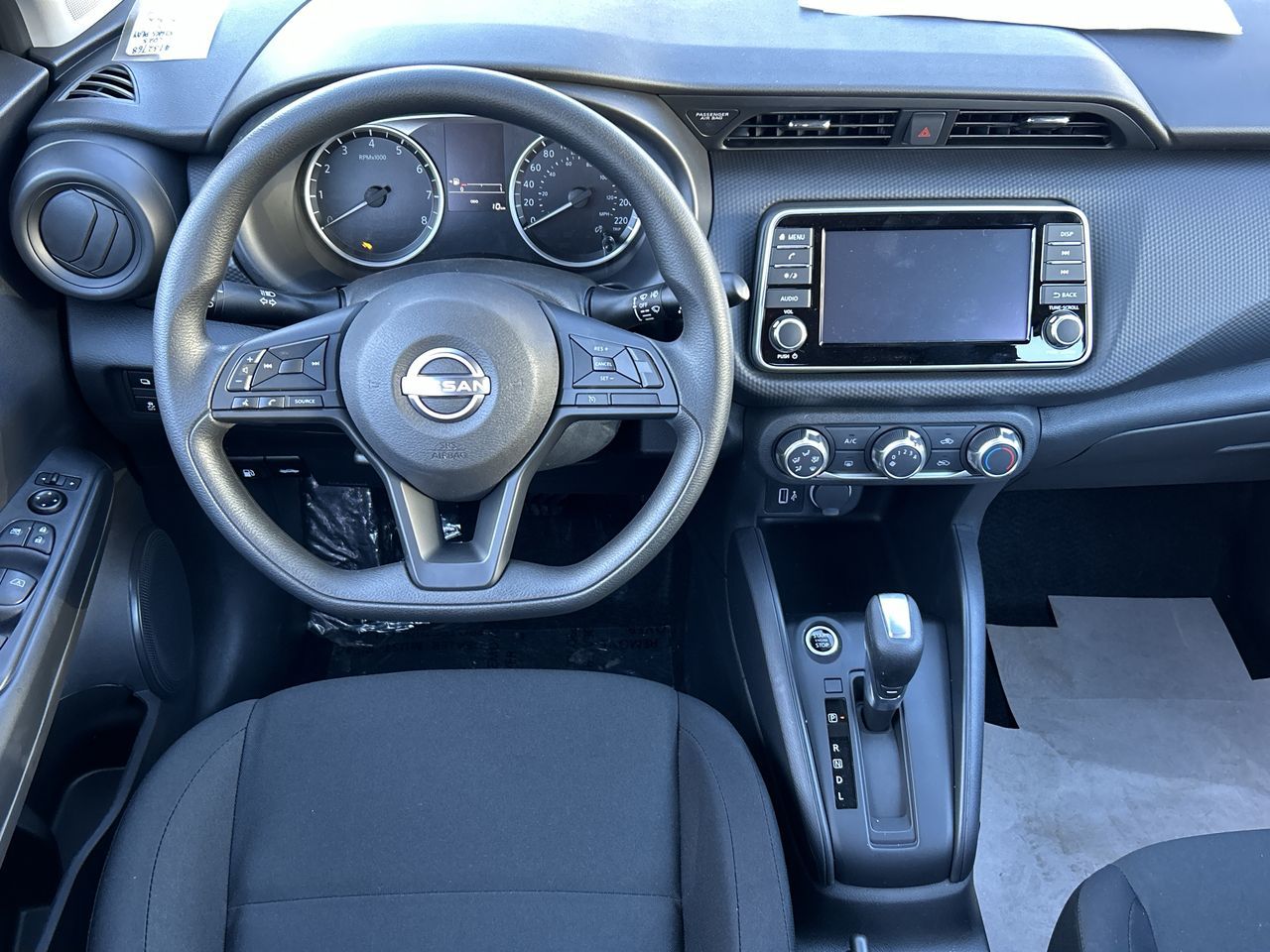 2025 Nissan Kicks Play