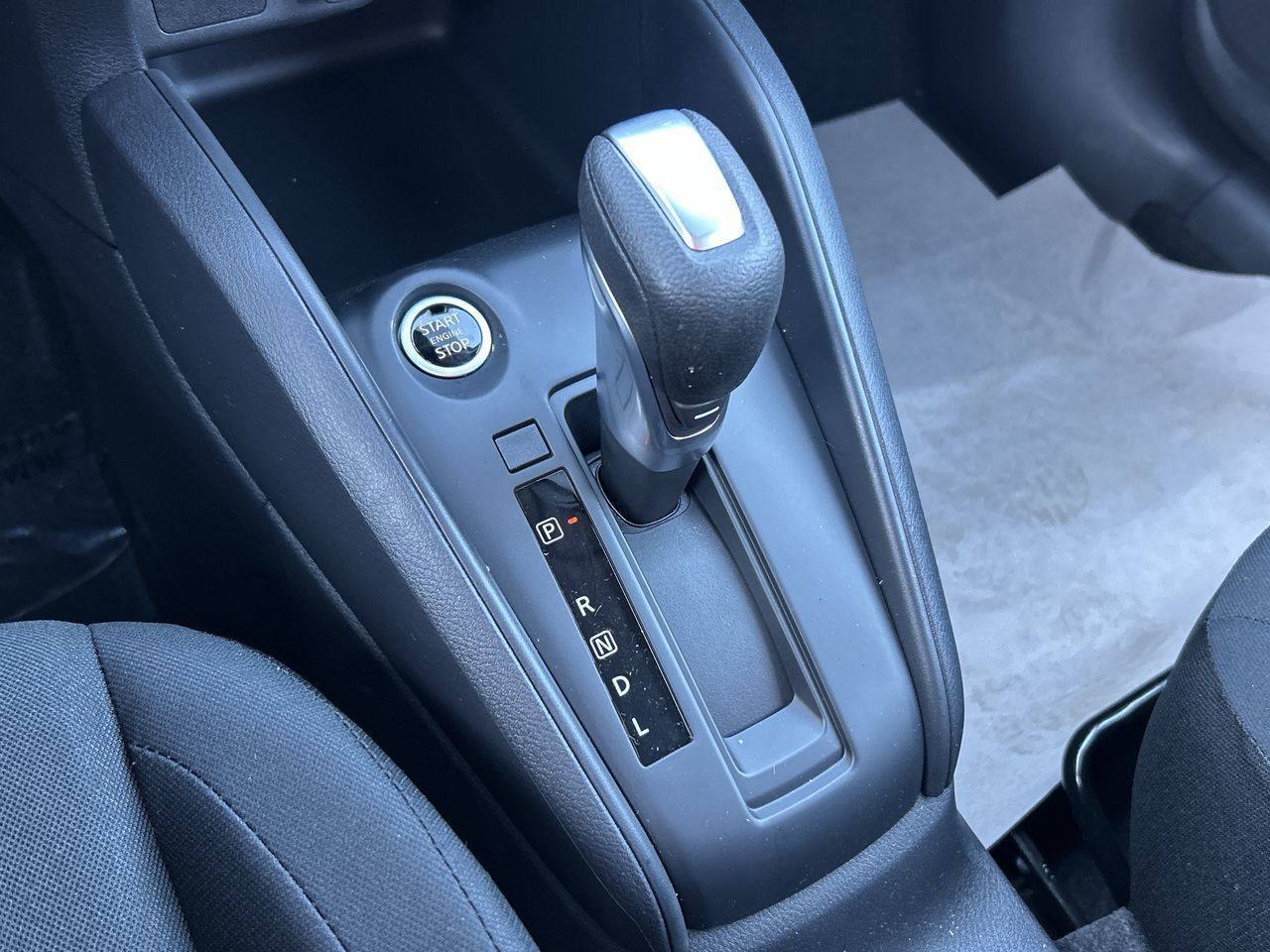 2025 Nissan Kicks Play