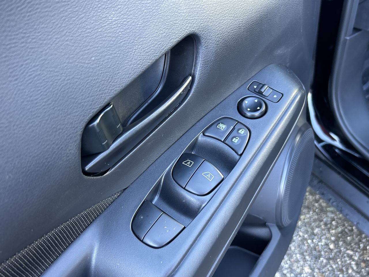 2025 Nissan Kicks Play