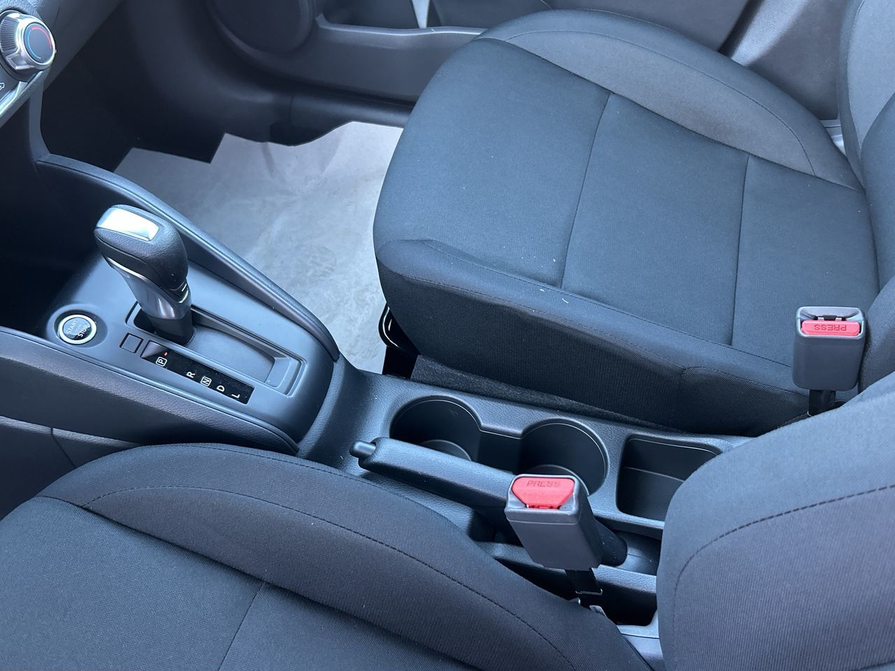 2025 Nissan Kicks Play