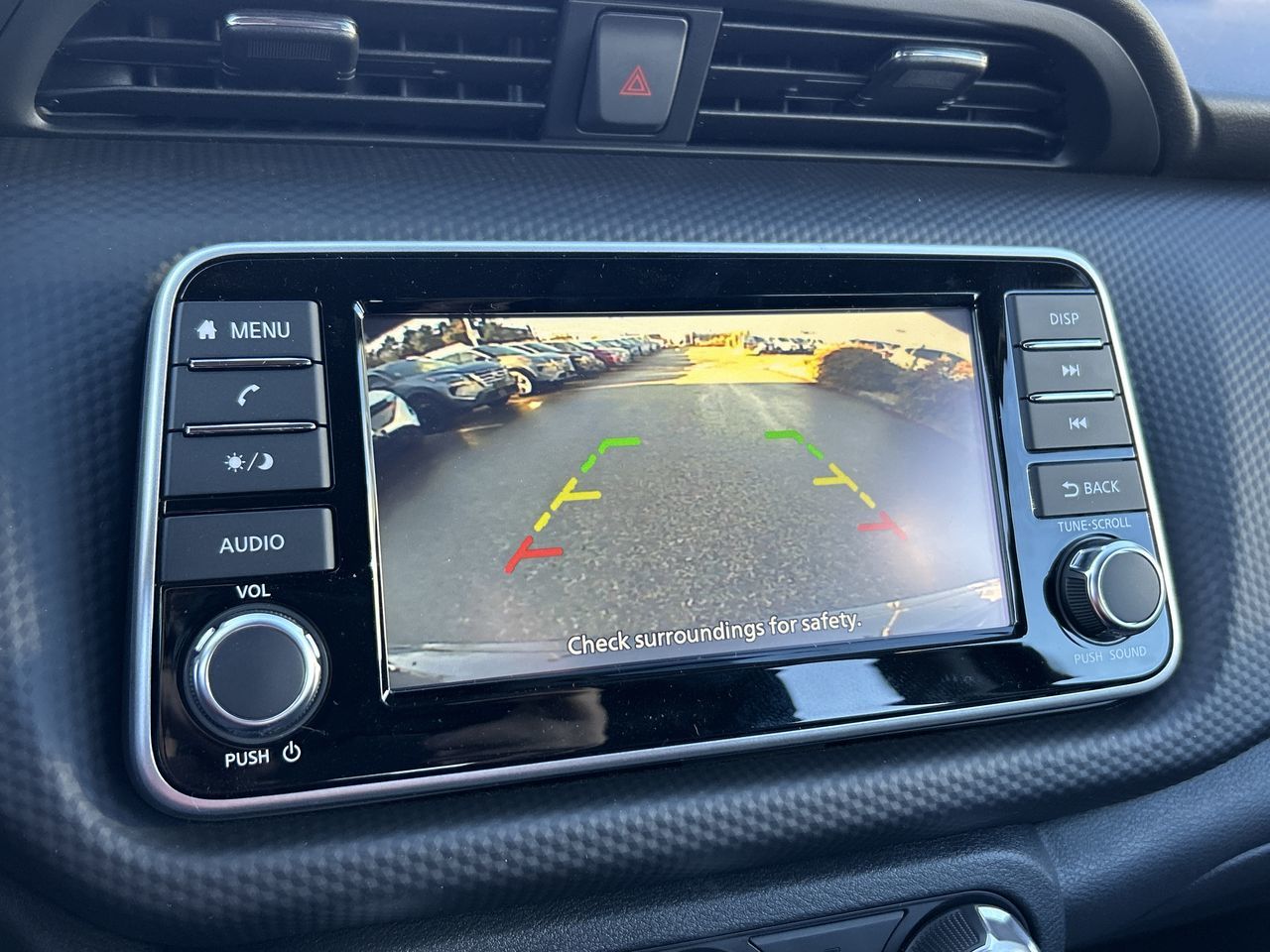 2025 Nissan Kicks Play