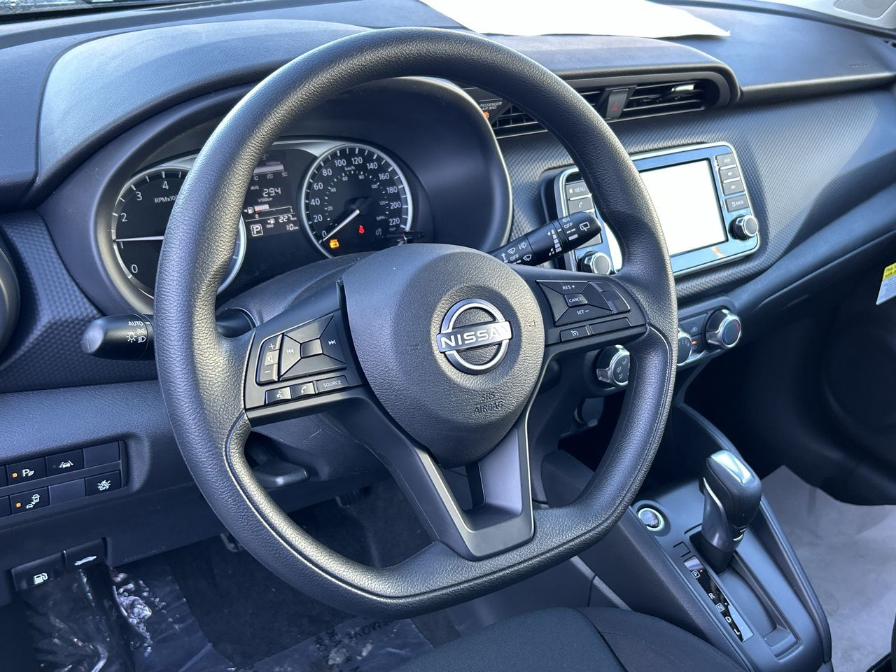 2025 Nissan Kicks Play