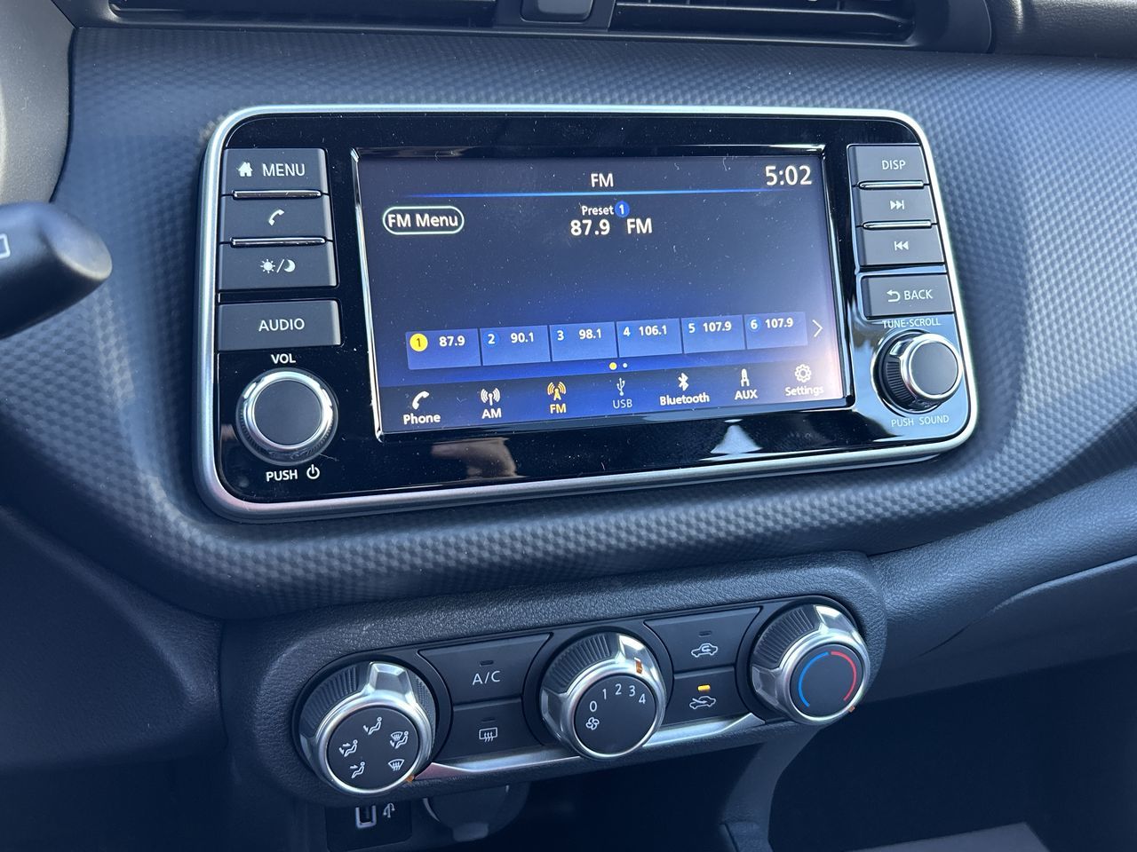 2025 Nissan Kicks Play