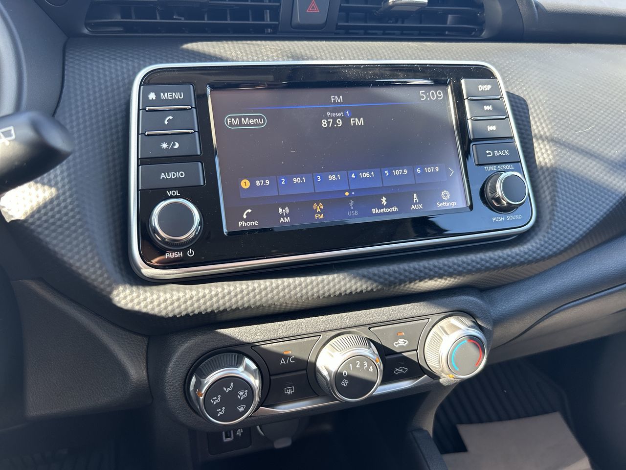 Nissan Kicks Play  2025 à Mississauga, Ontario